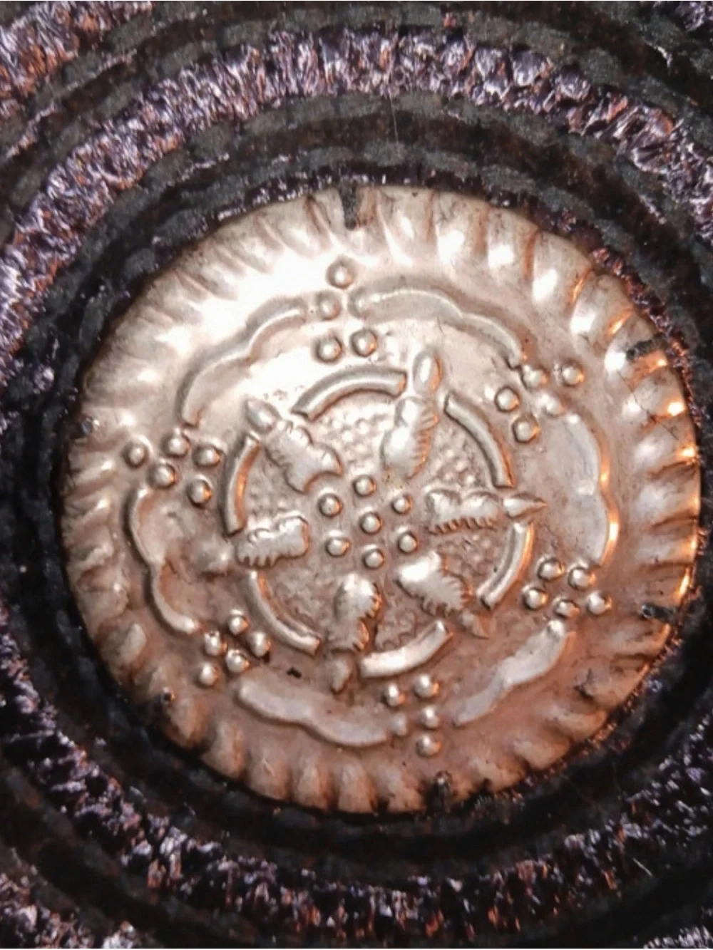 Free People Black Round Crossbody Bag with Silver Medallion (131324) ☮️ ☀️